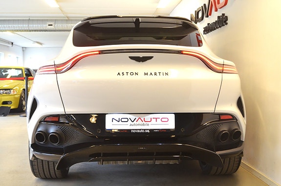 Aston Martin DBX 6 of 26