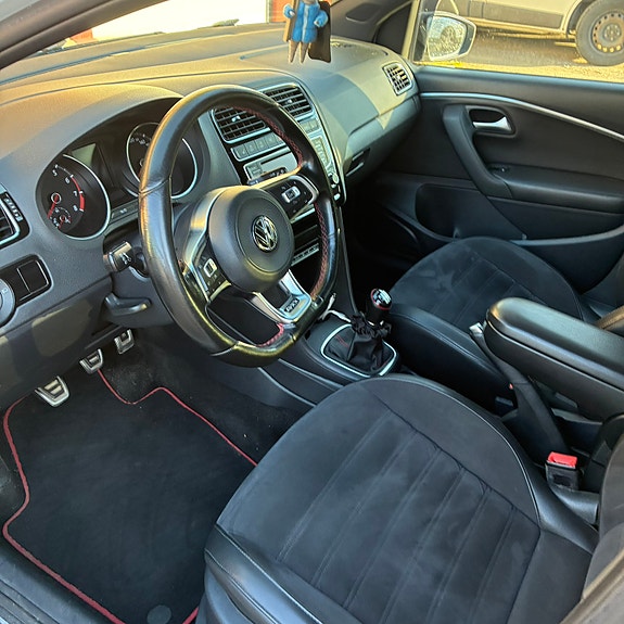 Volkswagen Polo 4 of 5