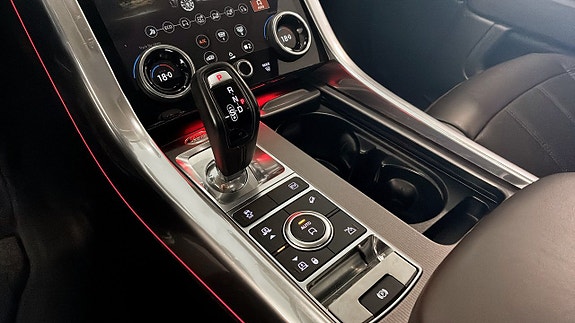 Land Rover Range Rover Sport 19 of 26