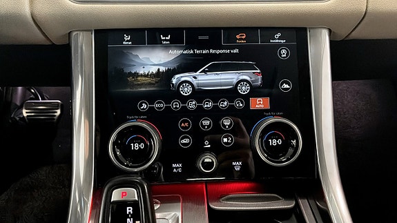 Land Rover Range Rover Sport 14 of 26