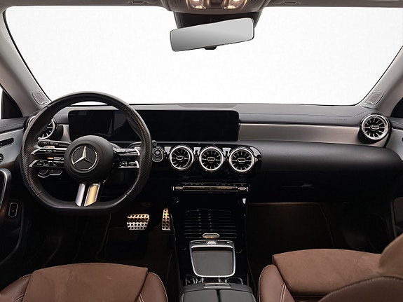 Mercedes-Benz CLA250 e 21 of 30