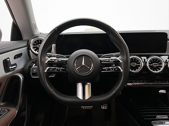 Mercedes-Benz CLA250 e 16 of 30