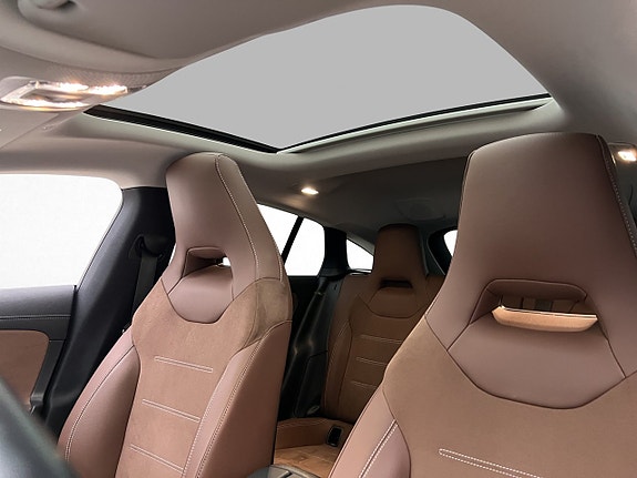 Mercedes-Benz CLA250 e 13 of 30
