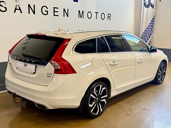 Volvo V60 4 of 5