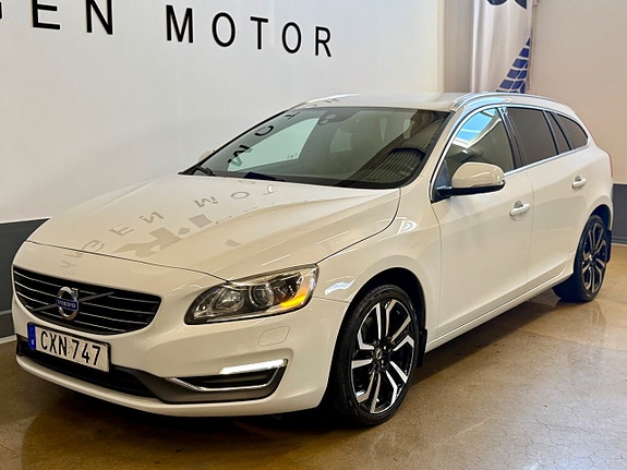 Volvo V60 2 of 5