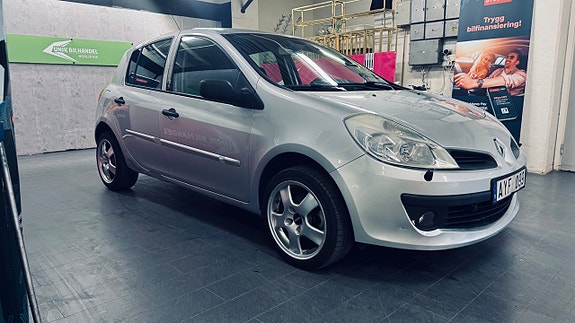 Renault Clio 3 of 5