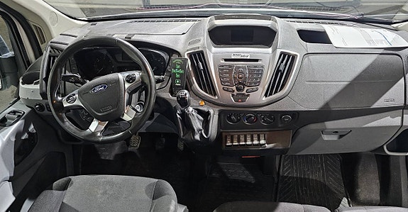 Ford Transit 3 of 5