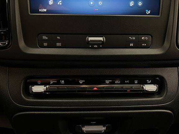 Mercedes-Benz eVito Tourer 25 of 30