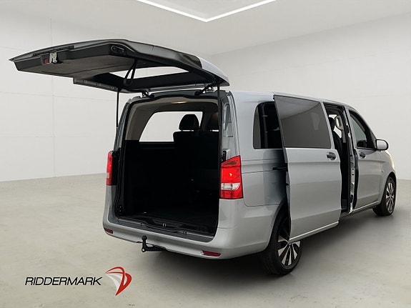 Mercedes-Benz eVito Tourer 12 of 30