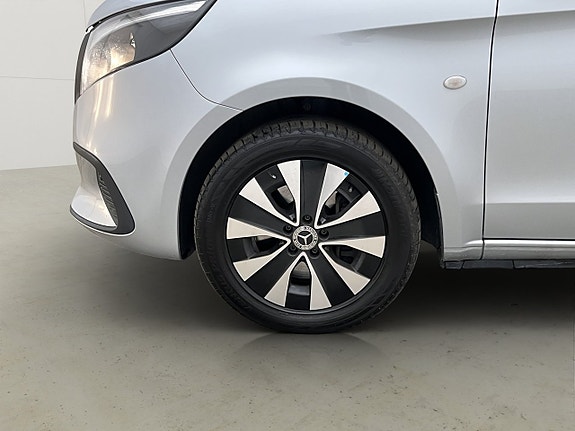 Mercedes-Benz eVito Tourer 30 of 30