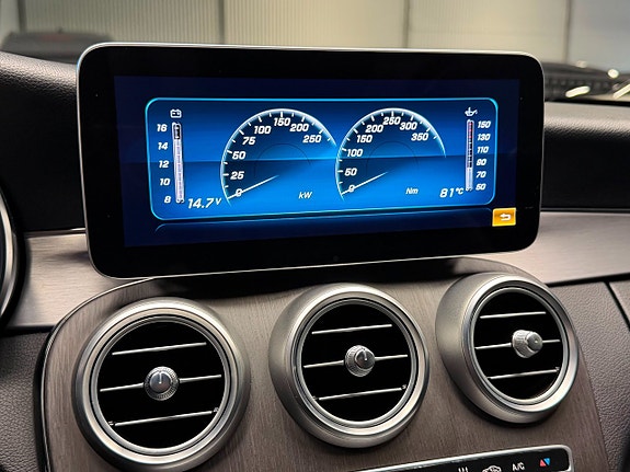 Mercedes-Benz C300 17 of 19