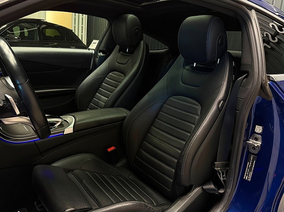 Mercedes-Benz C300 10 of 19