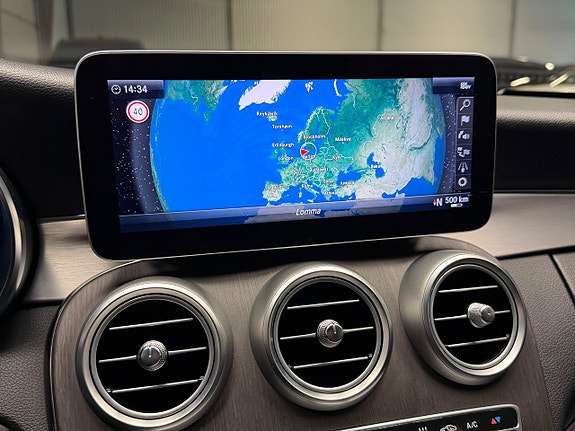 Mercedes-Benz C300 15 of 19