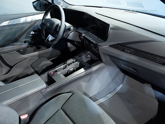 Opel Astra 4 of 5