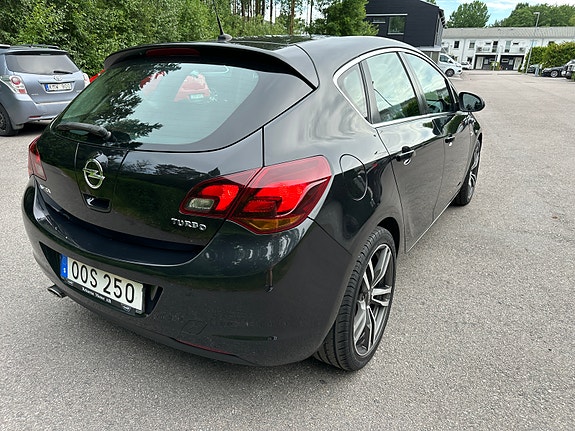 Opel Astra 5 of 5