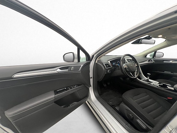 Ford Mondeo 10 of 28