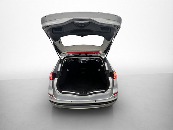 Ford Mondeo 24 of 28