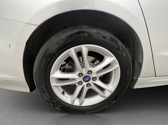 Ford Mondeo 26 of 28