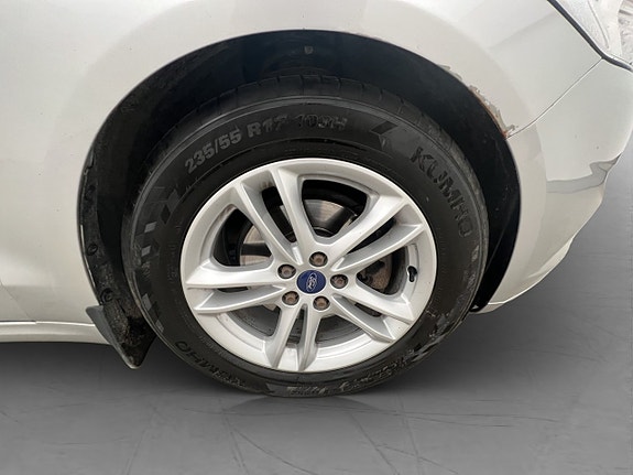 Ford Mondeo 25 of 28