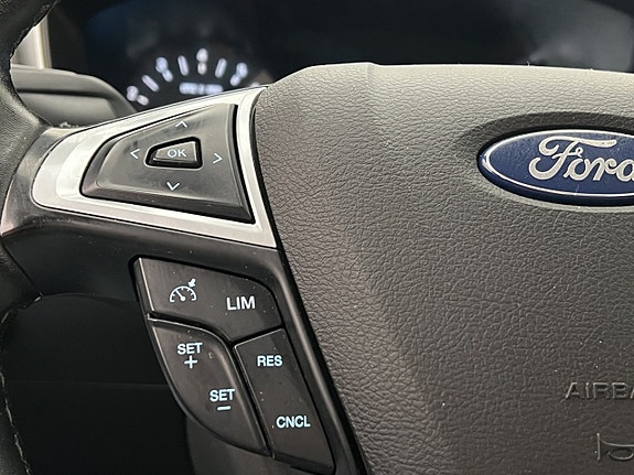 Ford Mondeo 15 of 28