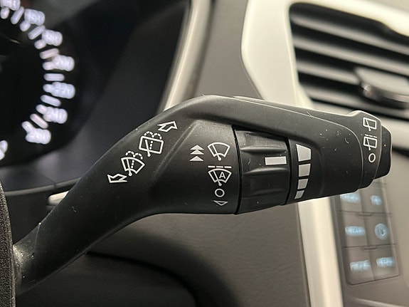 Ford Mondeo 18 of 28