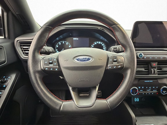 Ford Focus 10 of 30
