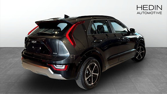 Kia Niro 2 of 16