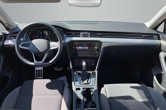 Volkswagen Passat Alltrack 12 of 18