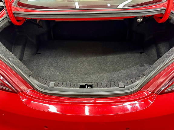 Hyundai Genesis 8 of 15