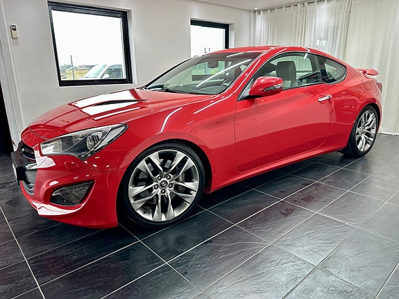 Hyundai Genesis 5 of 15