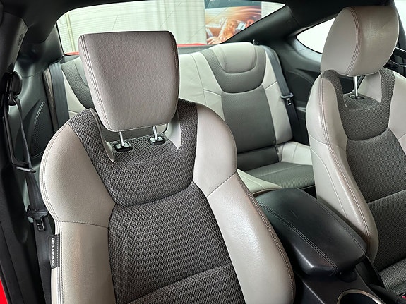 Hyundai Genesis 14 of 15