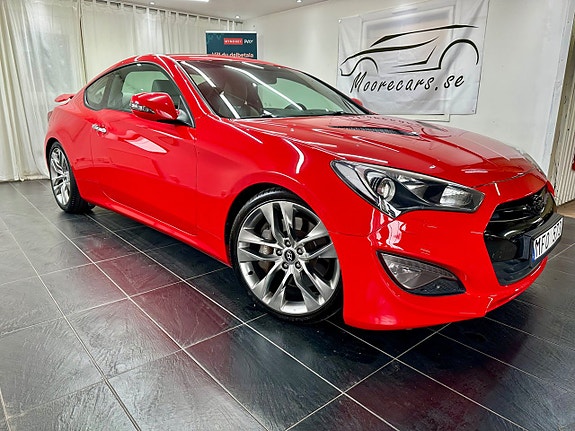Hyundai Genesis 2 of 15