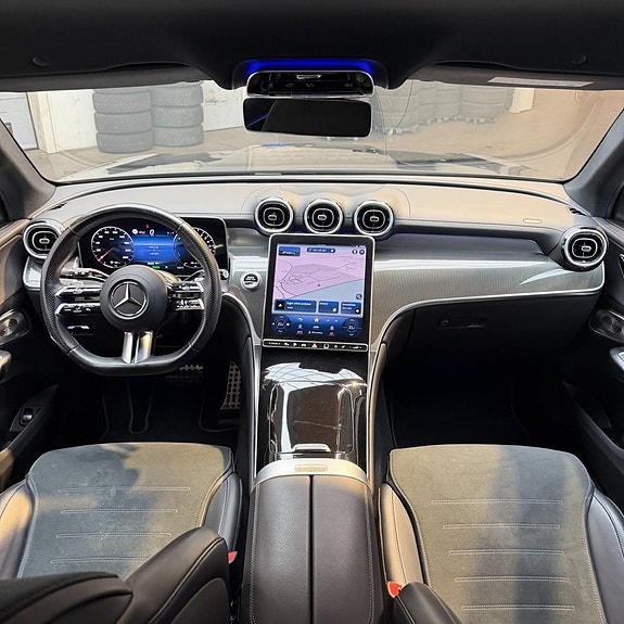 Mercedes-Benz GLC300 e 10 of 14