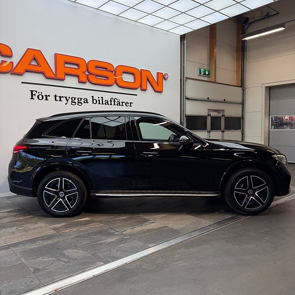 Mercedes-Benz GLC300 e 3 of 5
