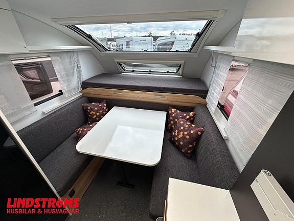 Adria Action 391PH 3 of 5