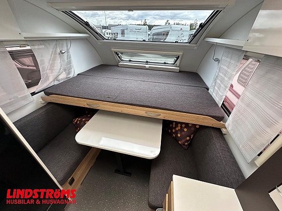 Adria Action 391PH 2 of 5