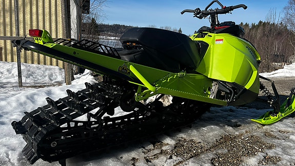 Arctic-cat 2 of 5