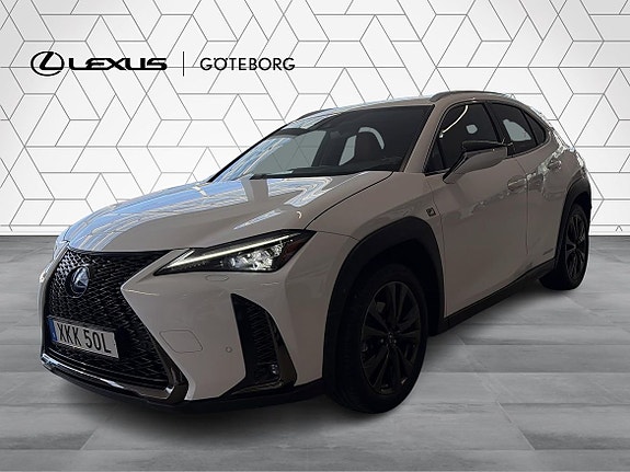Lexus UX250h 3 of 15