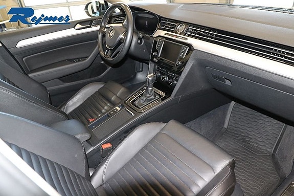 Volkswagen Passat Alltrack 6 of 20