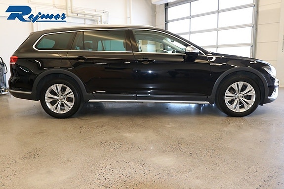 Volkswagen Passat Alltrack 4 of 5