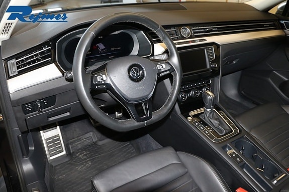 Volkswagen Passat Alltrack 8 of 20