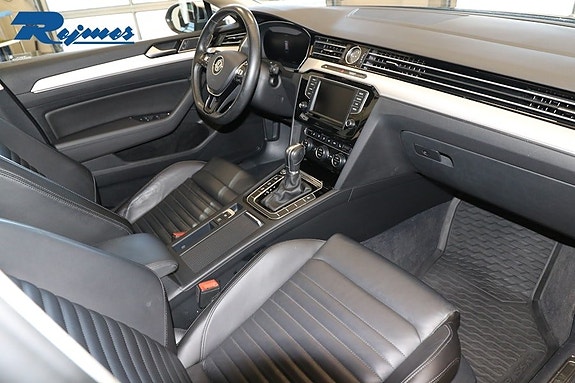 Volkswagen Passat Alltrack 6 of 20