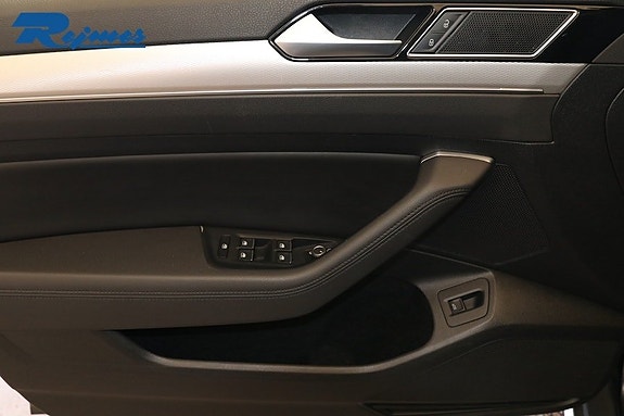 Volkswagen Passat Alltrack 15 of 20
