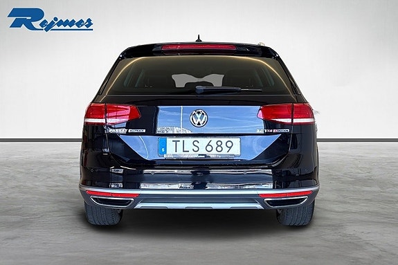 Volkswagen Passat Alltrack 19 of 20