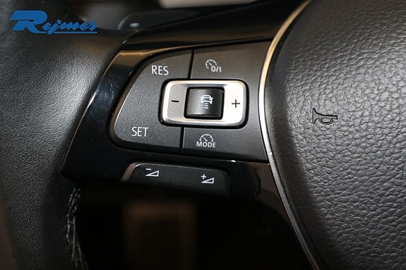 Volkswagen Passat Alltrack 9 of 20