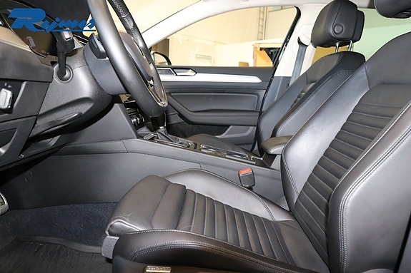 Volkswagen Passat Alltrack 5 of 20