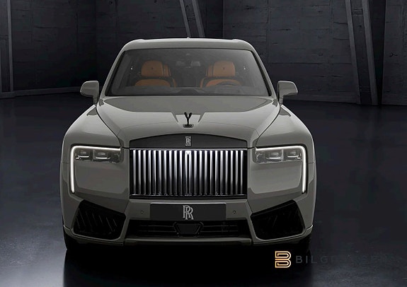 Rolls Royce Cullinan 3 of 5