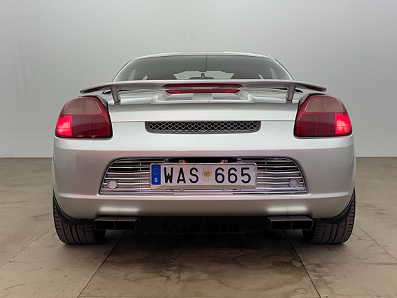 Toyota MR2 4 of 5