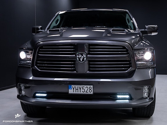 Dodge RAM 1500 4 of 5