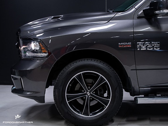 Dodge RAM 1500 5 of 5
